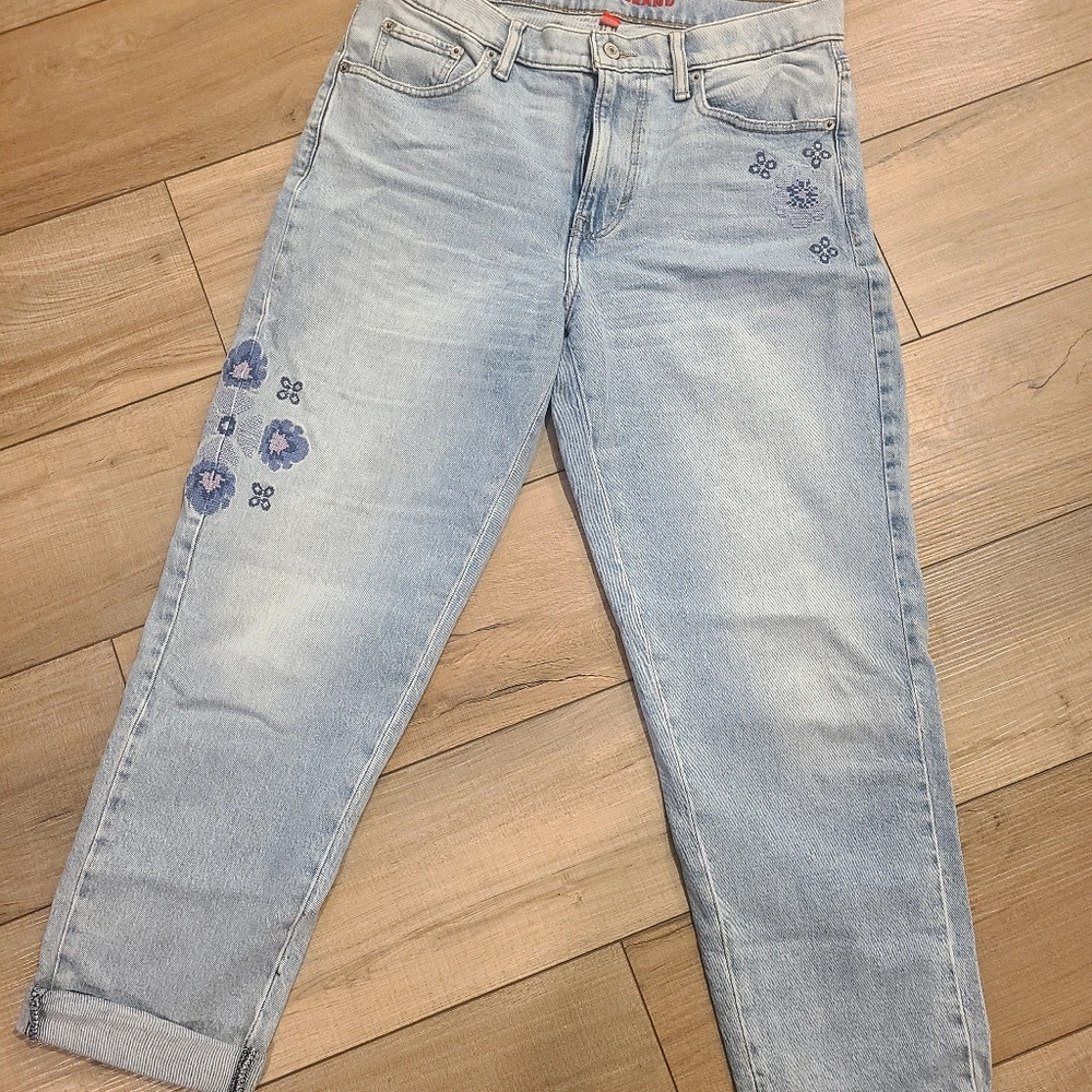 Light Wash Lucky Brand Floral Embroidered Women’s Cropped Jeans